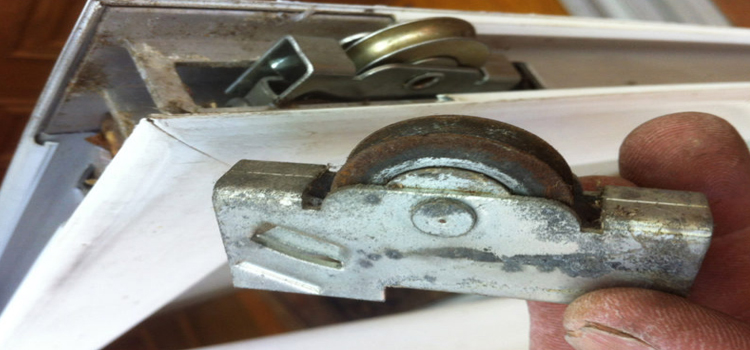 screen door roller repair in Reedley